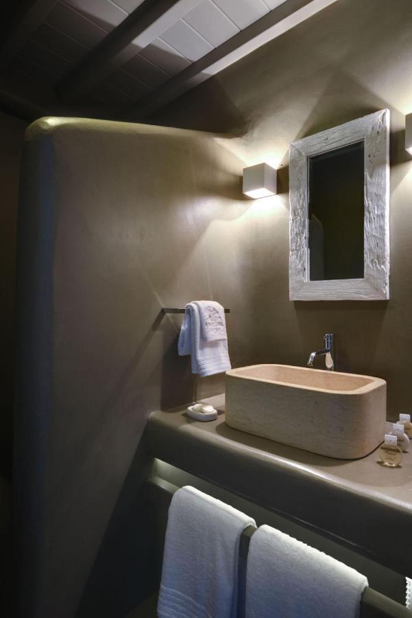 Villa Dafni 4Bed With Pool In Kalafatis Spilia Mykonos Town エクステリア 写真