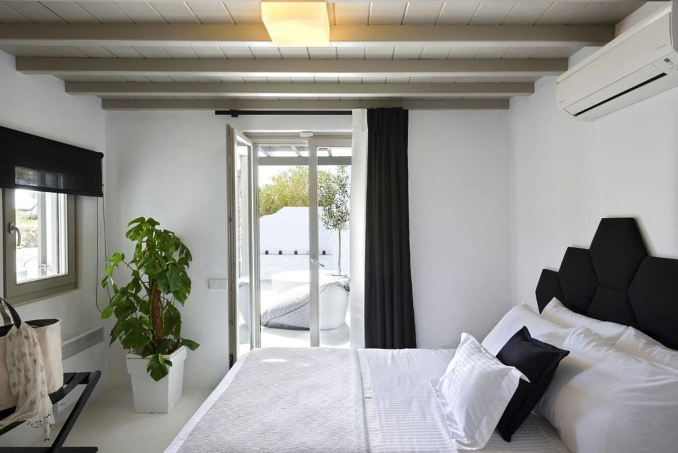 Villa Dafni 4Bed With Pool In Kalafatis Spilia Mykonos Town エクステリア 写真