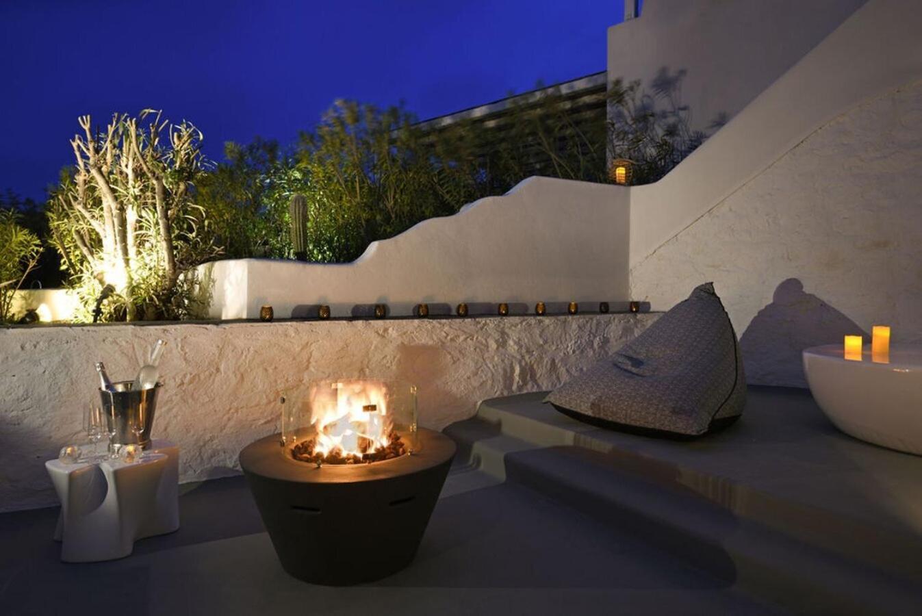 Villa Dafni 4Bed With Pool In Kalafatis Spilia Mykonos Town エクステリア 写真